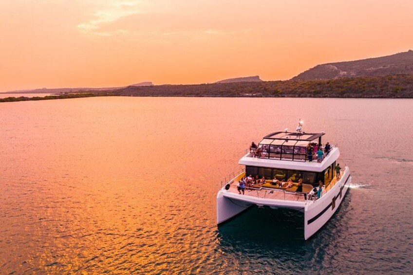 Sunset Cruise Party - All-Inclusive Experience 1
