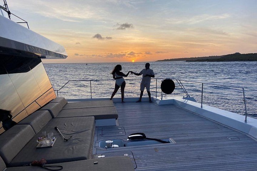 Sunset Cruise Party - All-Inclusive Experience 4