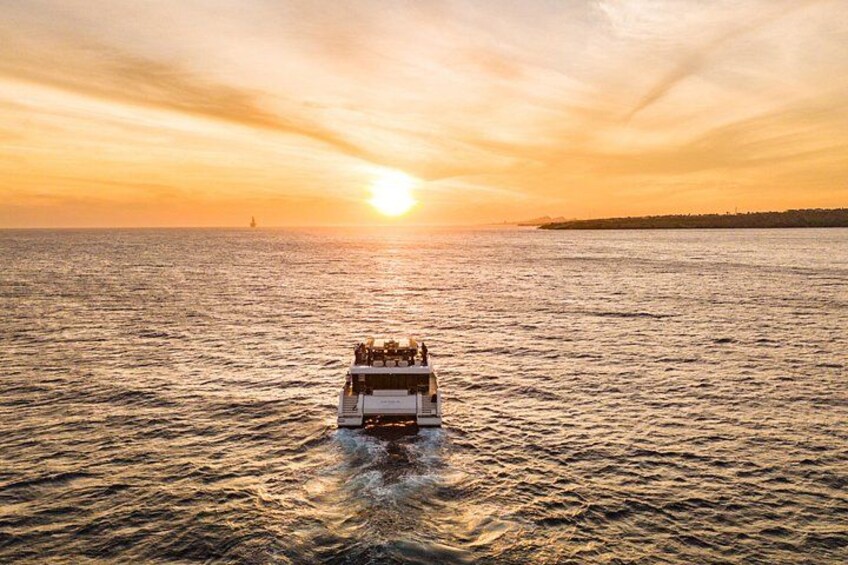 Sunset Cruise Party - All-Inclusive Experience 3