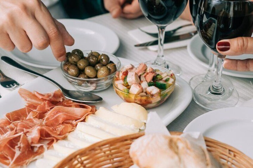 Eat Porto Like a Local: The Ultimate Full-Meal Food Tour 2