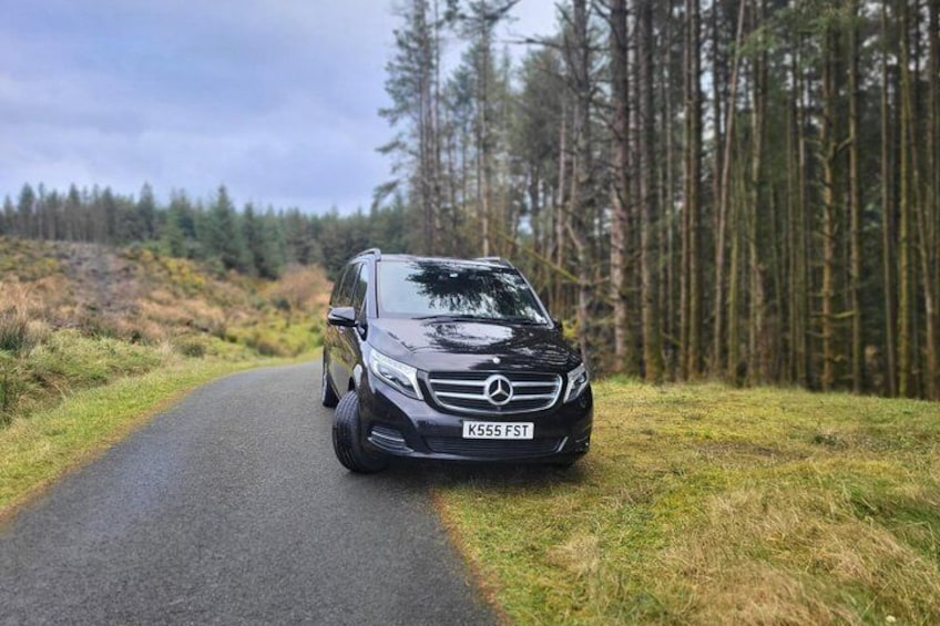 Private Luxury Giant’s Causeway Tour from Belfast by Mercedes 2