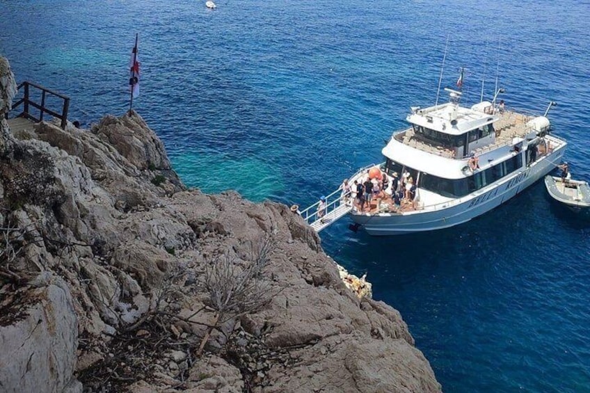 One Day Guided boat tour along the Baunei coast from Arbatax 4