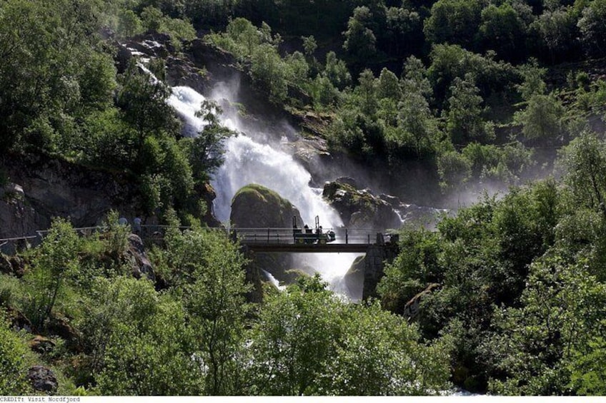 Olden 4 Hour Briksdal Glacier Tour in Briksdalsbreen 3