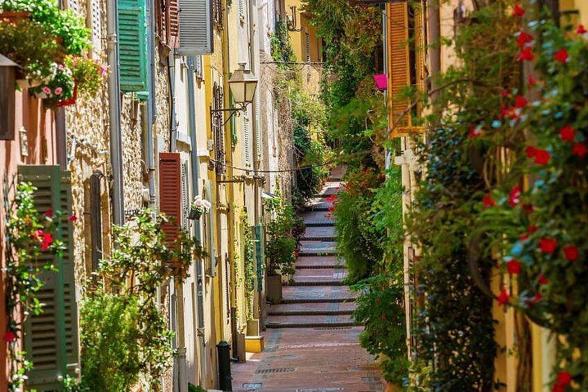 Full day Guided Tour: Cannes, Antibes, St Paul de Vence from Nice 4