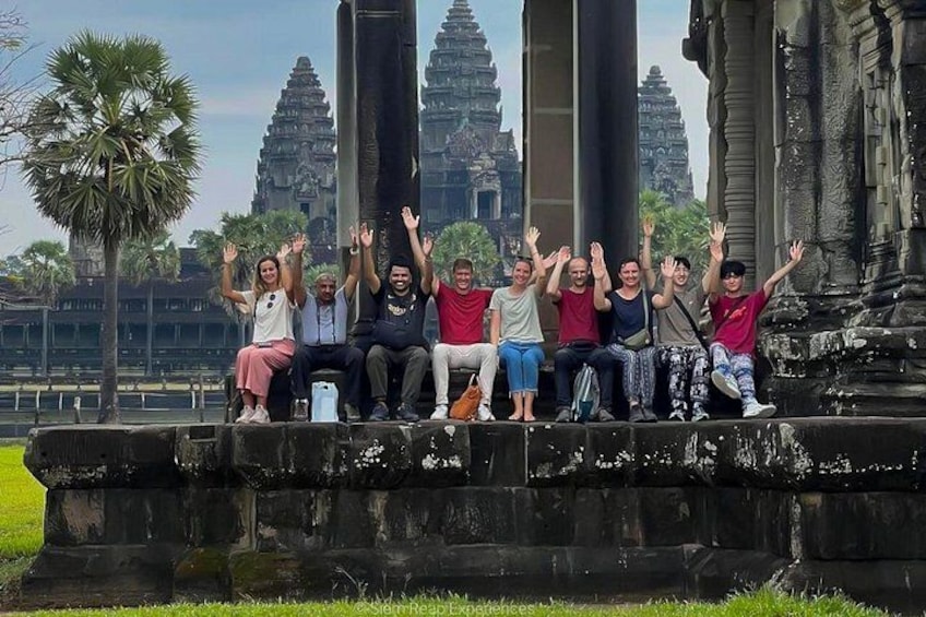 2 Days Guided Historical Tour in Angkor 3
