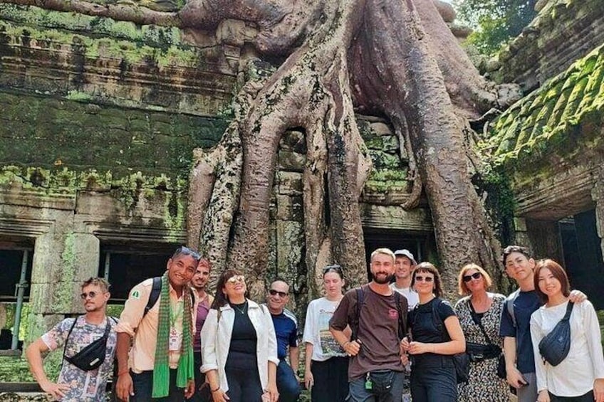 2 Days Guided Historical Tour in Angkor 3
