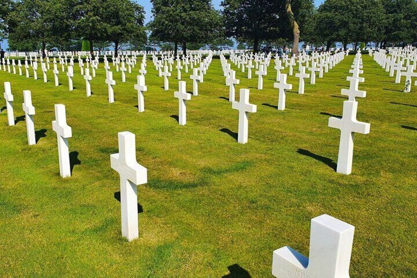 Omaha Beach and Colleville Cemetery Private Walking Tour