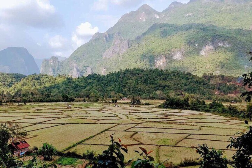 Discover Vang Vieng Private Tour- Trekking, Kayaking and Caving