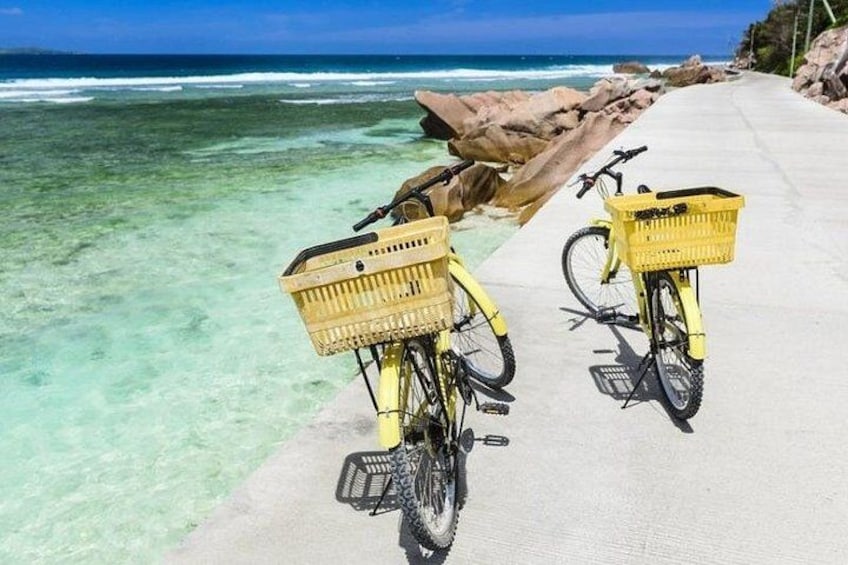 Bicycle rides on la digue island 5