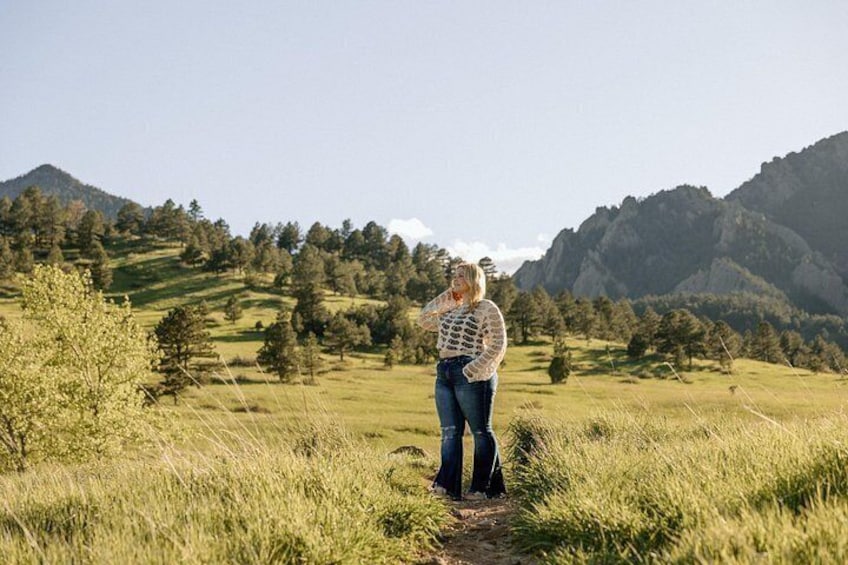 Scenic Mountain Photoshoot in Boulder, Colorado 3