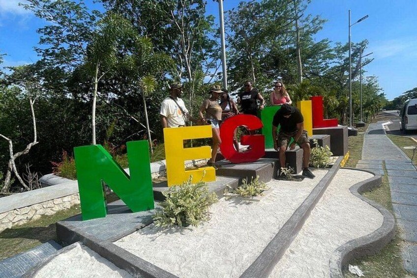 Jamaica Adventure: Bamboo Rafting, Negril Beach & Rick's Sunset 2