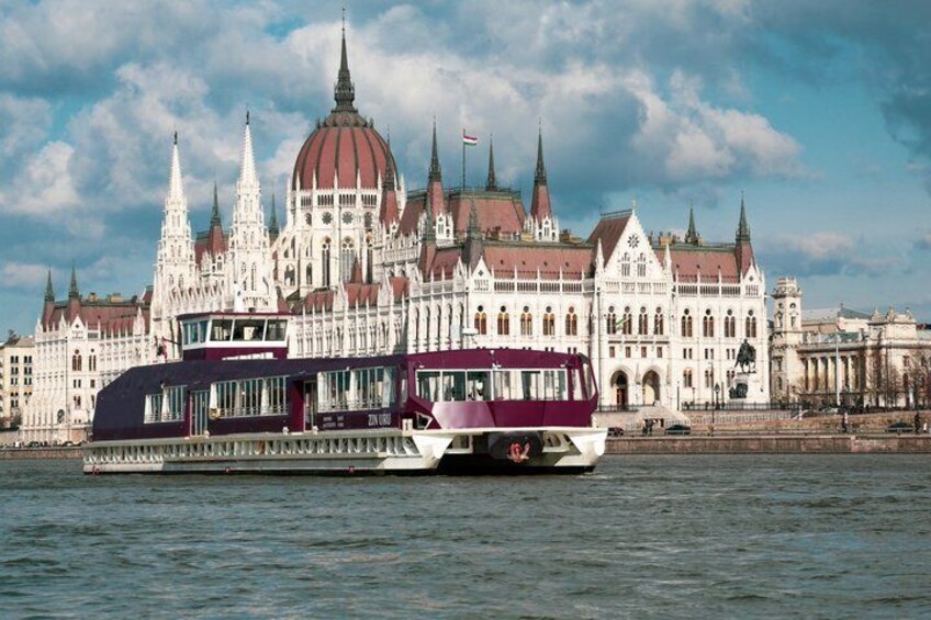 Budapest Danube 1 Hour Sunset or Night Cruise with Audio Guide 5