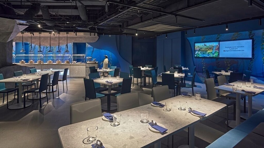 Penguin Cove Buffet Lunch 3