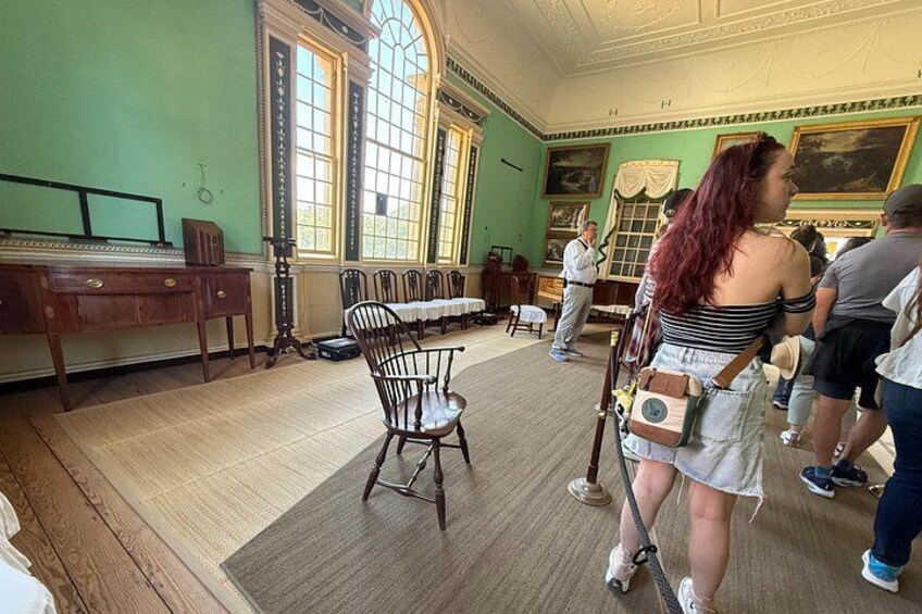 Guided interior tour of Mount Vernon showcasing restored rooms, period décor, and daily life inside Washington’s mansion. 3