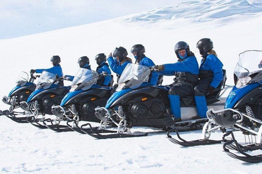 Snowmobile tour on Vatnajökull 2