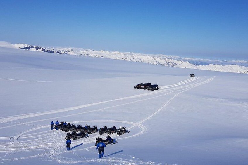 Snowmobile tour on Vatnajökull 2