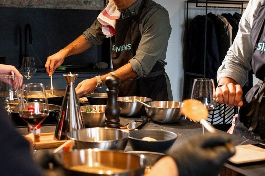 Paella Cooking Class with English Guide in Malaga 2