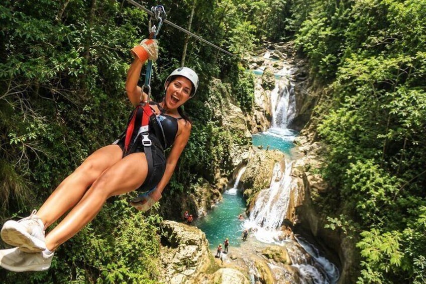Tour to 7Waterfalls in Damajagua with Zip Line and Lunch Included 1