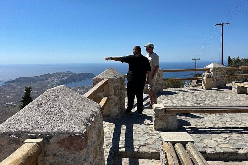 Santorini Private Customizable Land Tour with Local Driver 2