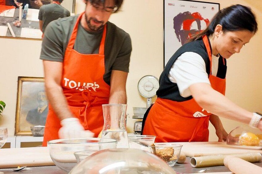 Bologna Local Pasta Cooking Class, Ragu, Spritz, Wine & Gelato 4