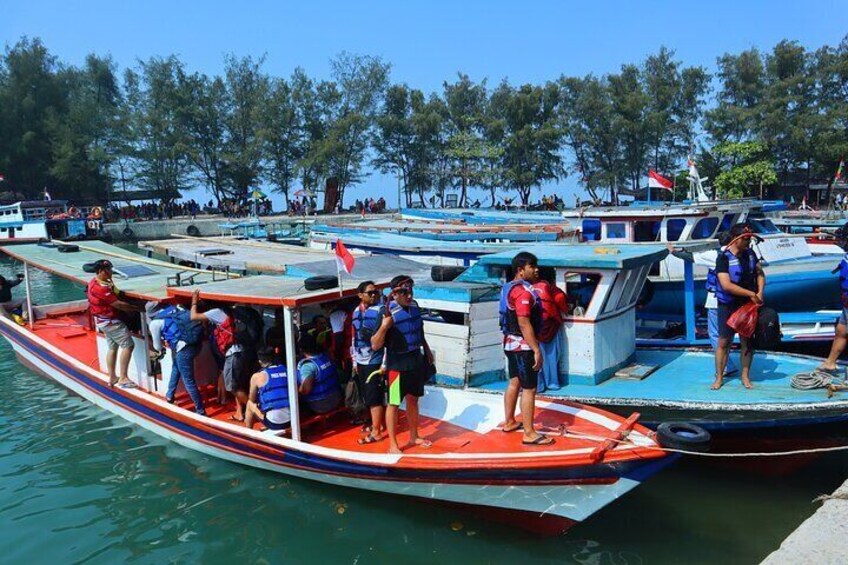 Private Tour History, Local Food and Snorkeling Whole Island