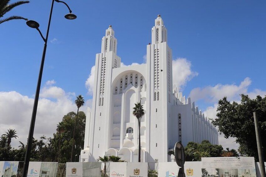 Private Guided Tour of Casablanca Including Mosque Entrance 3
