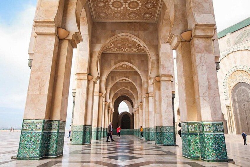 Private Guided Tour of Casablanca Including Mosque Entrance 2
