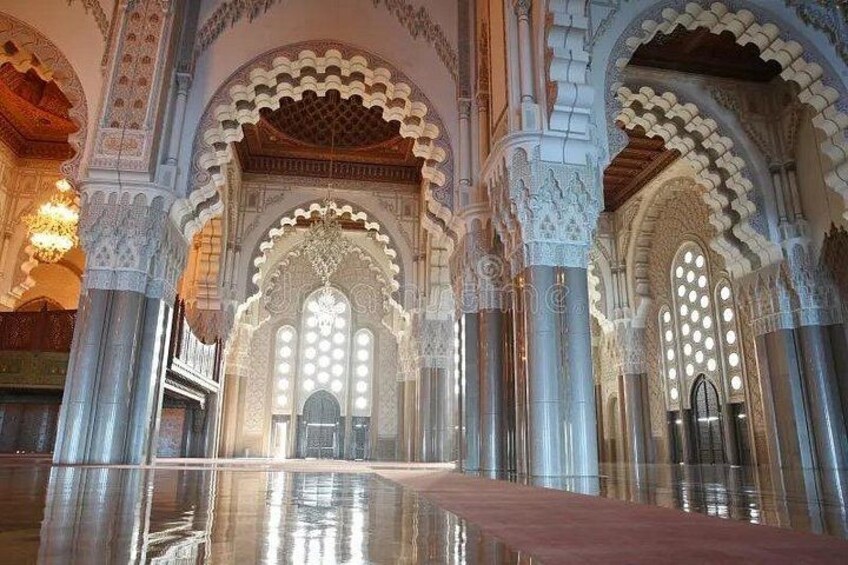Private Guided Tour of Casablanca Including Mosque Entrance 4