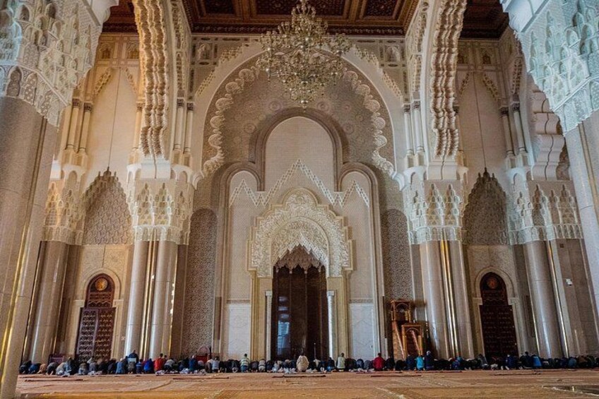 Private Guided Tour of Casablanca Including Mosque Entrance 5