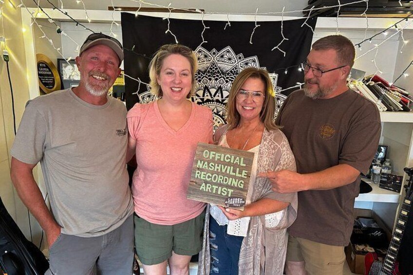 Live the Nashville Dream: Write and Record Your Very Own Song! 4