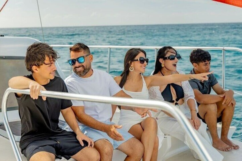 Aruba Sail and Snorkel with Turtles at WW2 Shipwreck Includes BBQ 4