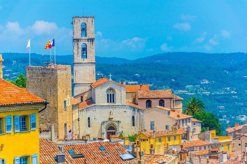 St Tropez and Port Grimaud Full Day Sightseeing Tour 3