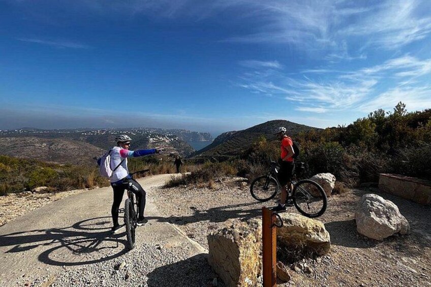 Guided one-day tour with eBike and Kayak in Granadella Moraig 3