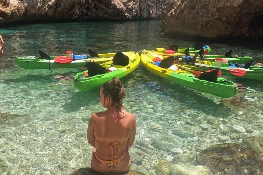 Guided one-day tour with eBike and Kayak in Granadella Moraig 1