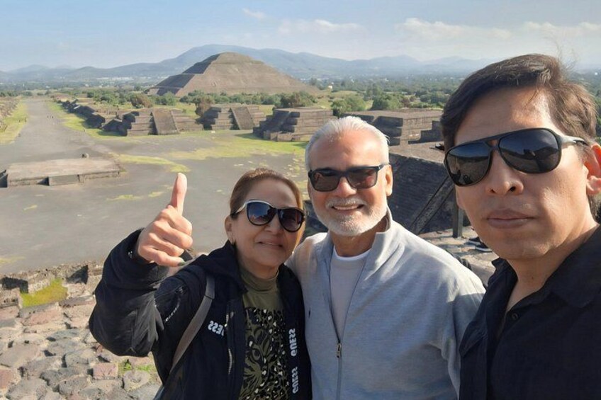 Early VIP experience in Teotihuacan 4