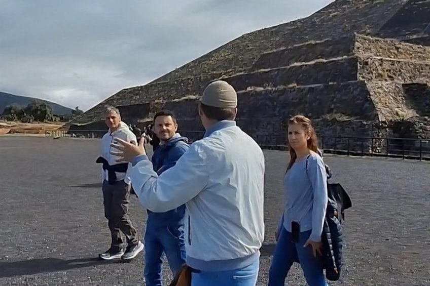 Early VIP experience in Teotihuacan 5