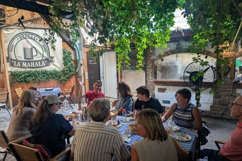 Bucharest Historical Food Tour in Old Center 5