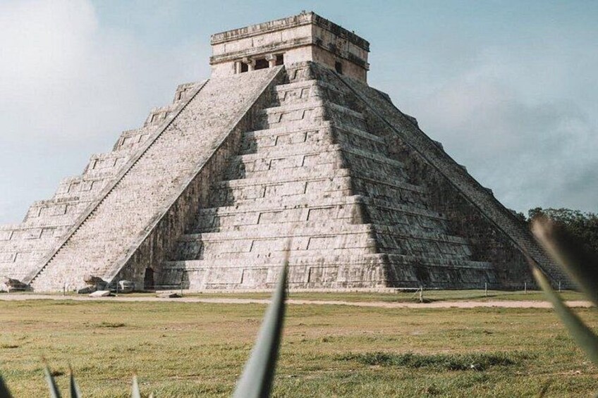Chichén Itzá Marvels Day Trip:Cenote Oxman & Valladolid Adventure 2