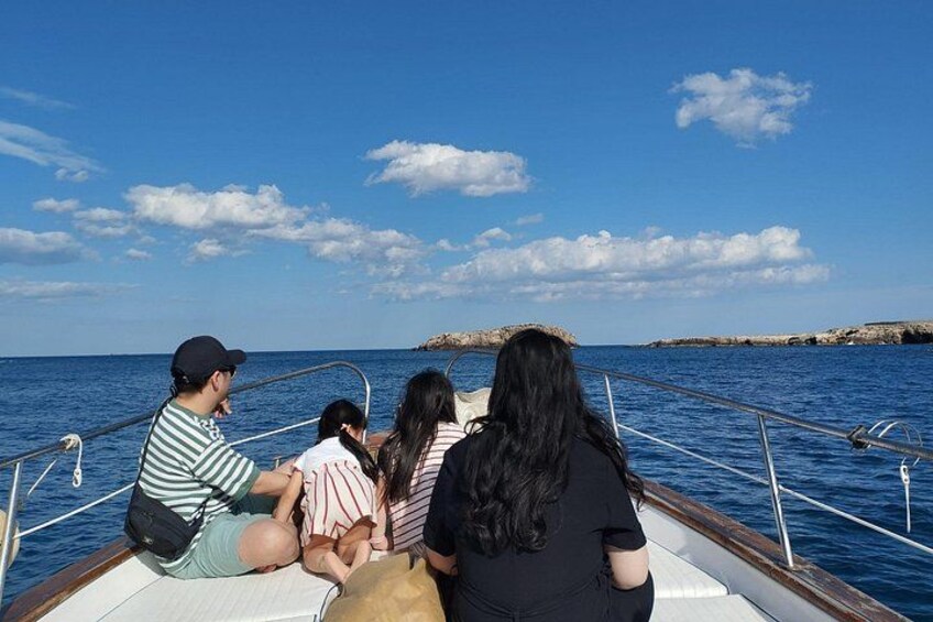 Monopoli Shared tour by Gozzo boat to the Polignano caves 3