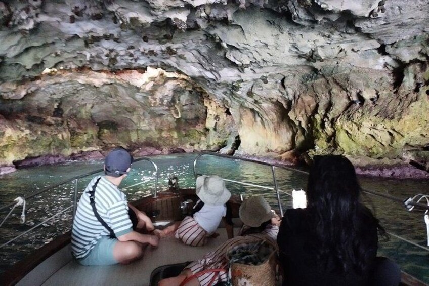 Monopoli Shared tour by Gozzo boat to the Polignano caves 5