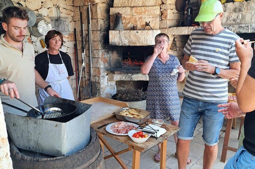 Apulian Cooking Class with Dinner in the Vineyard and Wine 2