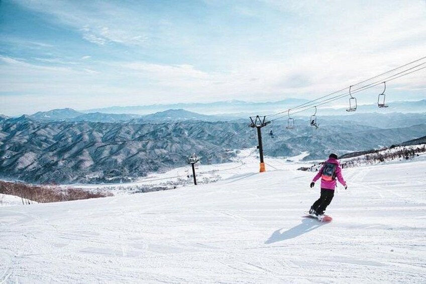 Full Day Private Skiing / Snowboarding Tour in Sapporo 1