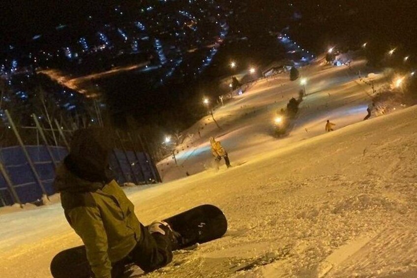 Full Day Private Skiing / Snowboarding Tour in Sapporo 2