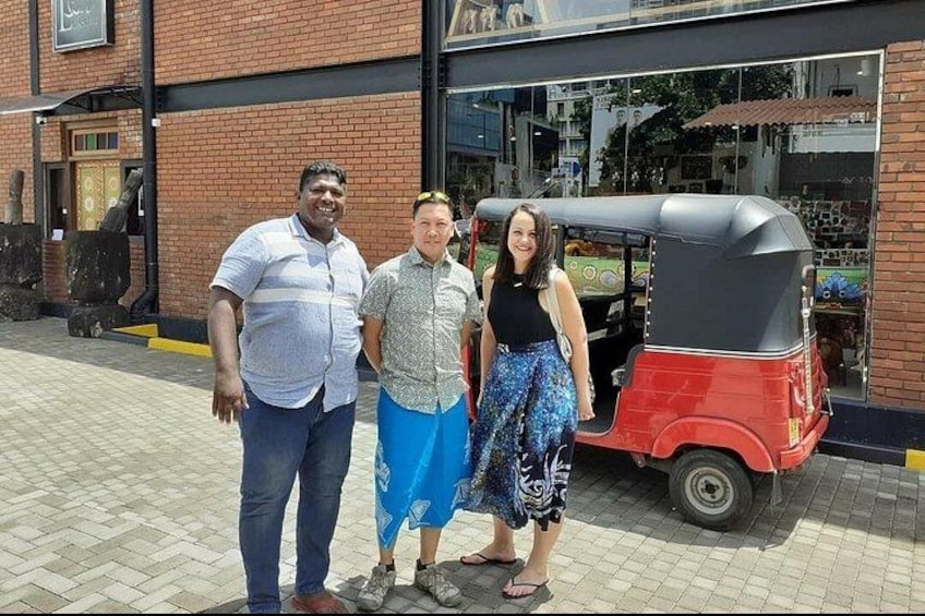 Colombo private city tour by tuk tuk morning and evening 2