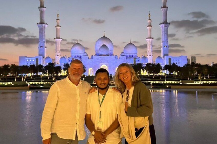 Private Abu Dhabi Full Day City Tour Grand Mosque Louvre Palace 5