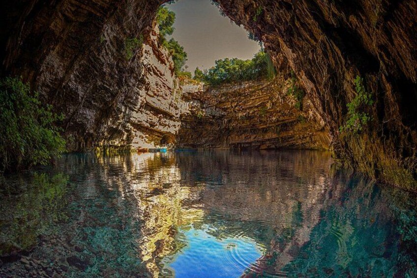 Private Jewels of Kefalonia Tour: Assos, Fiscardo & Melissani 2