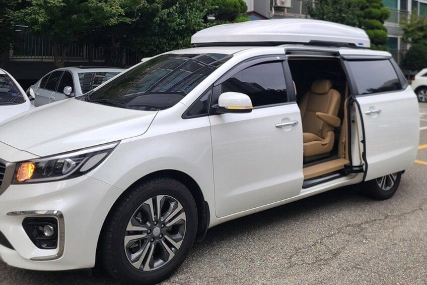 Seoul Private RV tour, explore real Korea from Past to Future 2