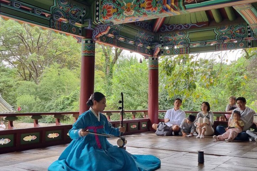Seoul Private RV tour, explore real Korea from Past to Future 2