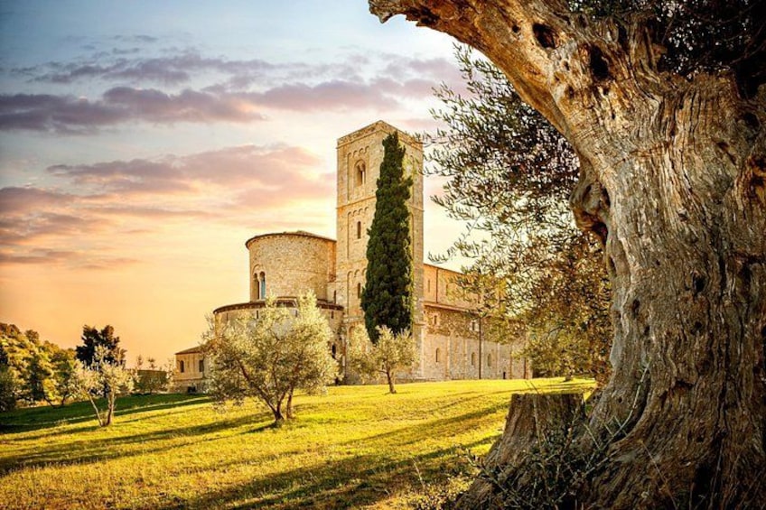 Abbey of Sant'Antimo 2