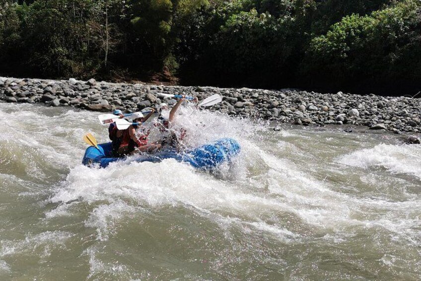 White Water Rafting Manuel Antonio Quepos Savegre River 4